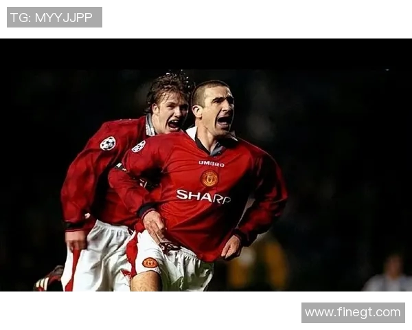 昔日足球巨星同框合影重温辉煌岁月展现不朽风采与友谊